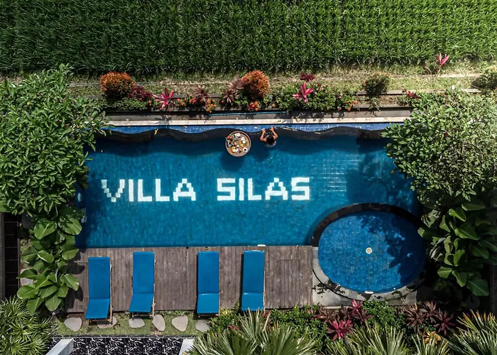 Silas Boutique &